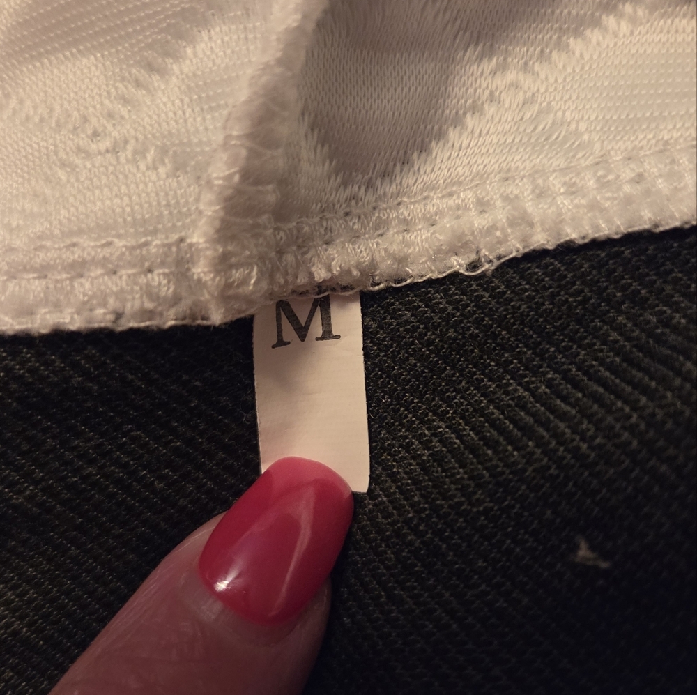 Yellowstone White & Gray Quilted Hoodie - Picture 7 of 7
